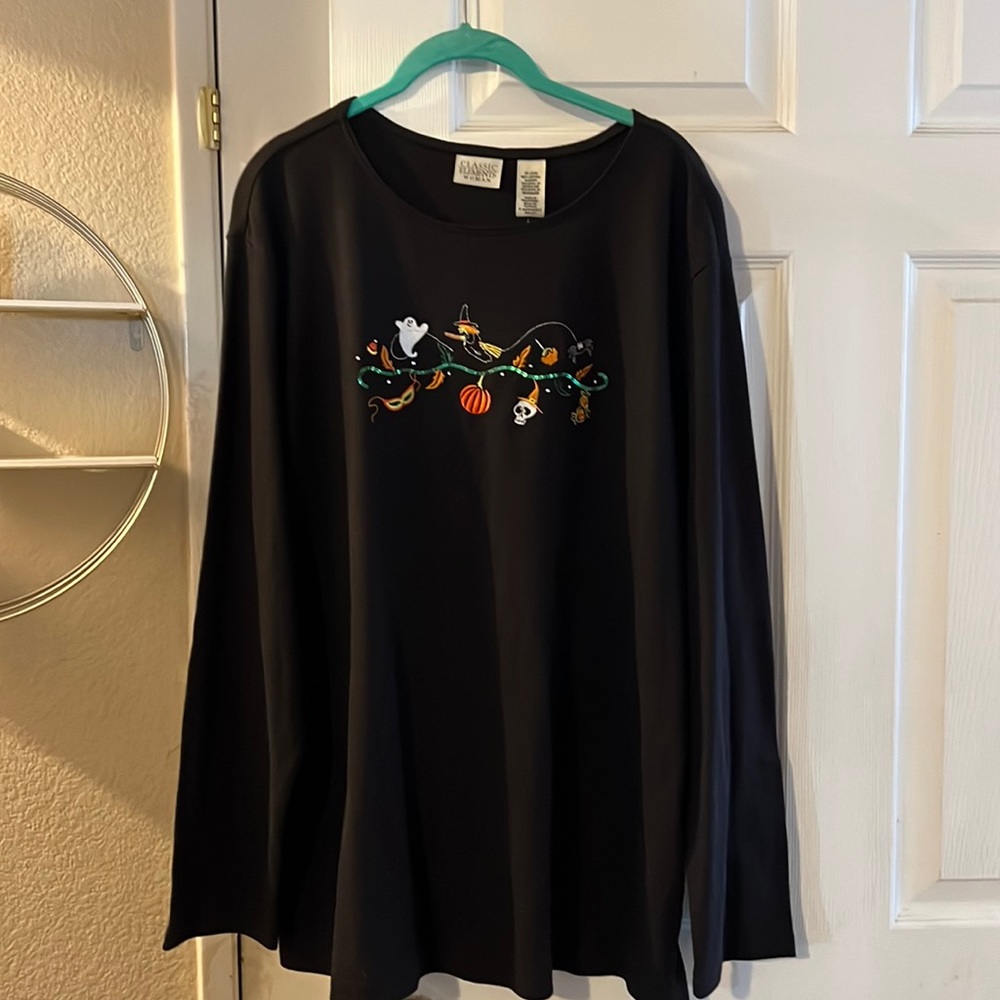 Halloween Theme Black Long Sleeve T-shirt. Size 20-22W